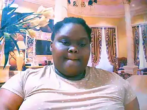 Snapshot of EbonyHotBuns chatting on September 15, 2025, 9:32 am EbonyHotBuns online show from September 15, 2025, 9:32 am