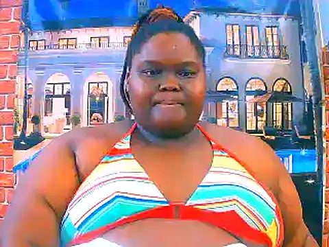 Snapshot of EbonyHotBuns chatting on April 13, 2026, 5:22 am EbonyHotBuns online show from April 13, 2026, 5:22 am