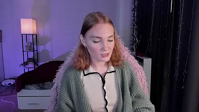 Snapshot of ReddHotPipper chatting on November 11, 2025, 3:23 am ReddHotPipper online show from November 11, 2025, 3:23 am