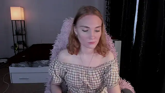 Snapshot of ReddHotPipper chatting on December 3, 2025, 3:40 am ReddHotPipper online show from December 3, 2025, 3:40 am