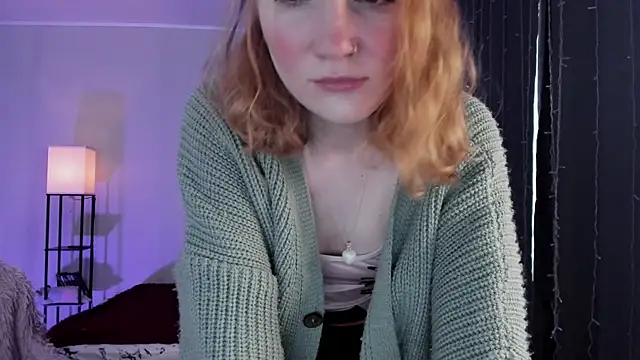 Snapshot of ReddHotPipper chatting on October 27, 2025, 3:18 am ReddHotPipper online show from October 27, 2025, 3:18 am