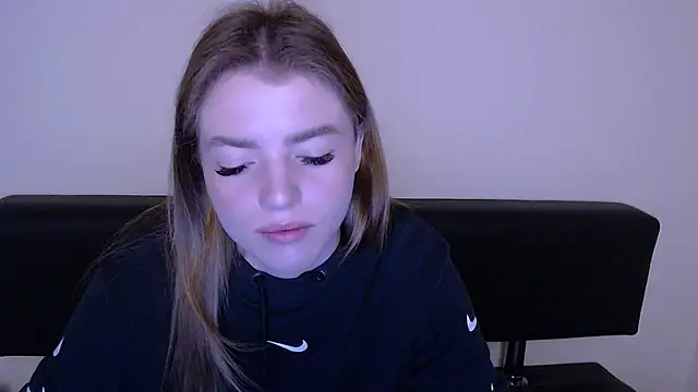 MissOliviaa  online show from March 6, 2025, 8:41 am