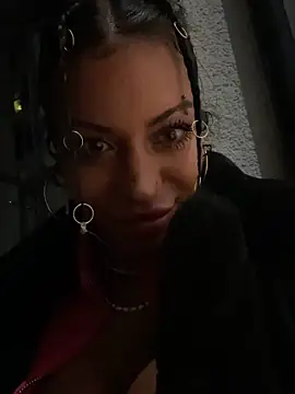 AlyssaHottv  online show from September 25, 2025, 10:38 pm