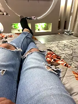 lora19922 online show from November 18, 2025, 9:07 pm