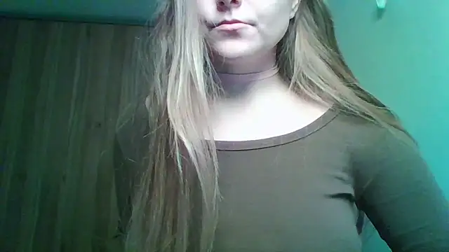 Snapshot of Evasapples chatting on February 23, 2026, 8:53 pm Evasapples online show from February 23, 2026, 8:53 pm