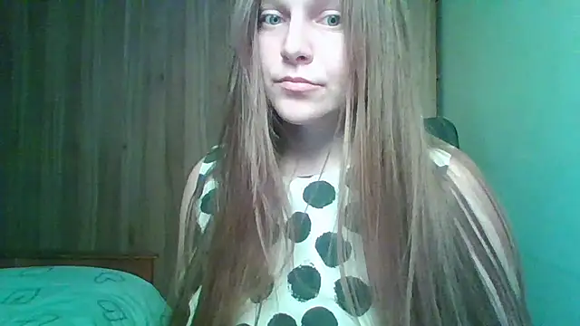 Snapshot of Evasapples chatting on February 8, 2026, 5:54 pm Evasapples online show from February 8, 2026, 5:54 pm