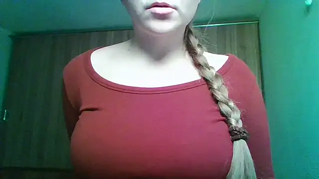 Snapshot of Evasapples chatting on November 1, 2025, 12:10 pm Evasapples online show from November 1, 2025, 12:10 pm