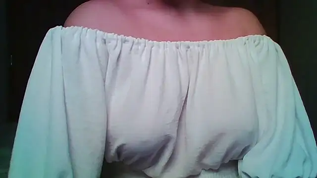 Snapshot of Evasapples chatting on November 7, 2025, 7:29 pm Evasapples online show from November 7, 2025, 7:29 pm