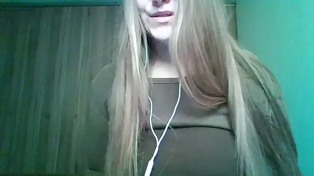 Snapshot of Evasapples chatting on February 1, 2026, 8:40 pm Evasapples online show from February 1, 2026, 8:40 pm