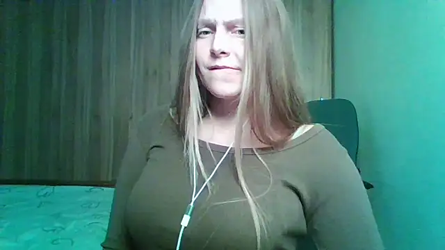 Snapshot of Evasapples chatting on November 2, 2025, 9:31 pm Evasapples online show from November 2, 2025, 9:31 pm