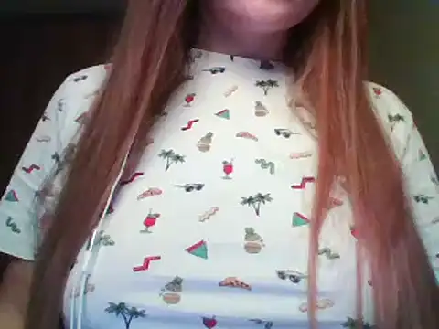 Snapshot of Evasapples chatting on October 18, 2025, 9:39 pm Evasapples online show from October 18, 2025, 9:39 pm