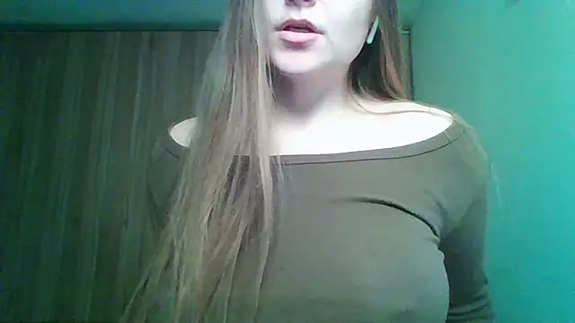 Evasapples online show from March 22, 2026, 9:38 pm