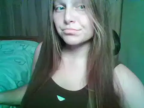 Snapshot of Evasapples chatting on October 17, 2025, 9:49 pm Evasapples online show from October 17, 2025, 9:49 pm