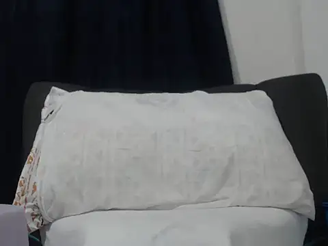 Snapshot of Lizz_xxxx chatting on February 22, 2025, 6:41 pm Lizz xxxx online show from February 22, 2025, 6:41 pm