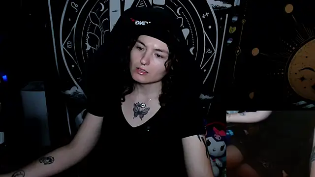 BrandiWRLD 999 online show from October 4, 2025, 8:10 pm