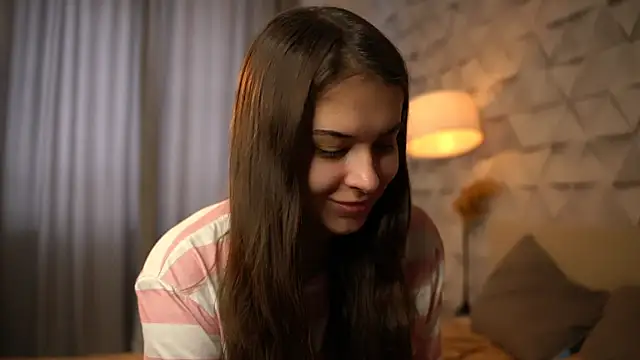 elisa moon online show from February 5, 2026, 9:16 am