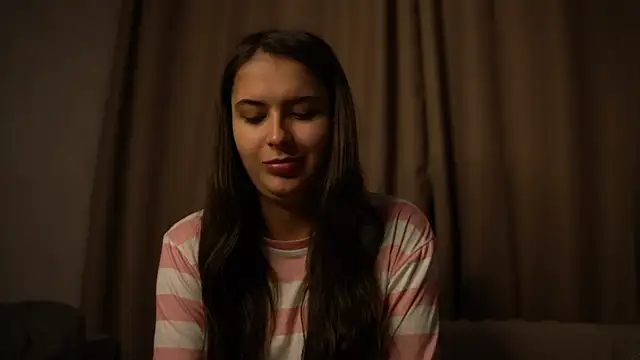 elisa moon online show from December 2, 2025, 3:14 pm