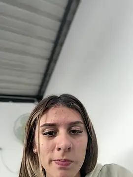 Snapshot of aliisonn_parker26 chatting on February 21, 2025, 6:59 pm aliisonn parker26 online show from February 21, 2025, 6:59 pm