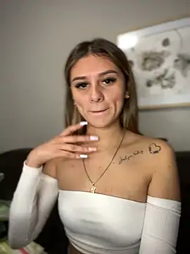 Snapshot of aliisonn_parker26 chatting on February 11, 2025, 11:01 pm aliisonn parker26 online show from February 11, 2025, 11:01 pm