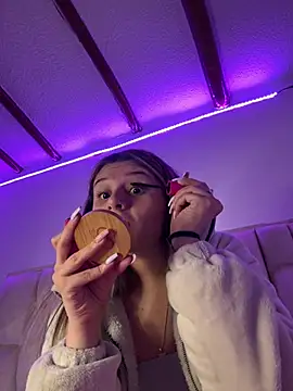 Snapshot of aliisonn_parker26 chatting on January 28, 2025, 5:00 am aliisonn parker26 online show from January 28, 2025, 5:00 am