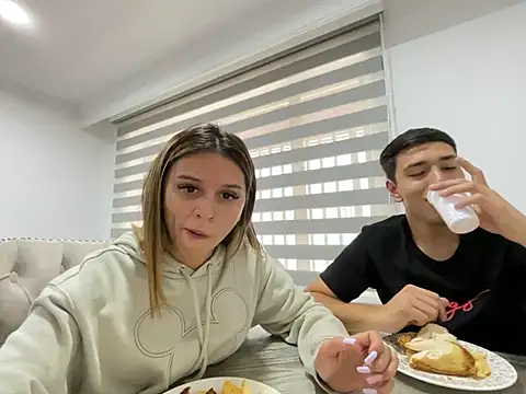 Snapshot of aliisonn_parker26 chatting on February 19, 2025, 7:16 pm aliisonn parker26 online show from February 19, 2025, 7:16 pm