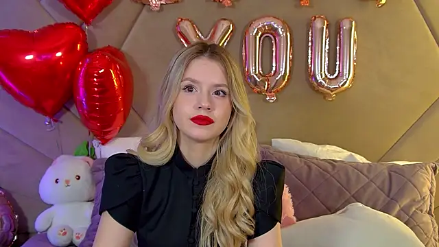 MilanaBalmain online show from February 14, 2026, 5:07 am