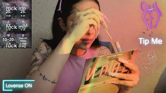 Snapshot of baby__kim chatting on April 6, 2026, 9:49 pm baby kim online show from April 6, 2026, 9:49 pm