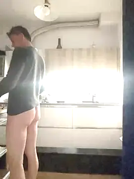 Snapshot of Coolandgang chatting on February 17, 2026, 4:54 am Coolandgang online show from February 17, 2026, 4:54 am