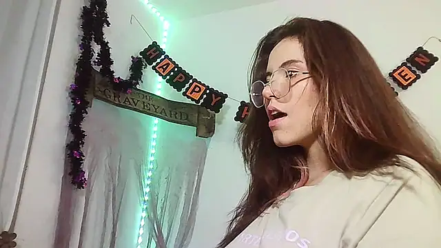 Snapshot of cherrybom969 chatting on October 21, 2025, 1:49 am cherrybom969 online show from October 21, 2025, 1:49 am