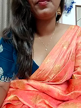 Snapshot of Sexy-Shalinii chatting on May 5, 2026, 1:03 pm Sexy-Shalinii online show from May 5, 2026, 1:03 pm