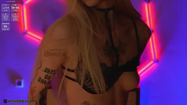 Snapshot of ManiFreyja chatting on April 14, 2026, 6:57 pm ManiFreyja online show from April 14, 2026, 6:57 pm