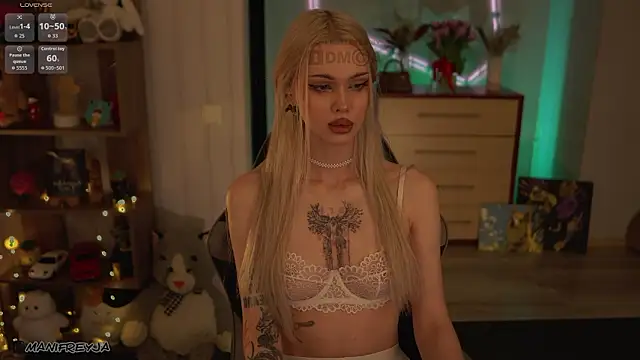 Snapshot of ManiFreyja chatting on March 9, 2026, 6:55 pm ManiFreyja online show from March 9, 2026, 6:55 pm