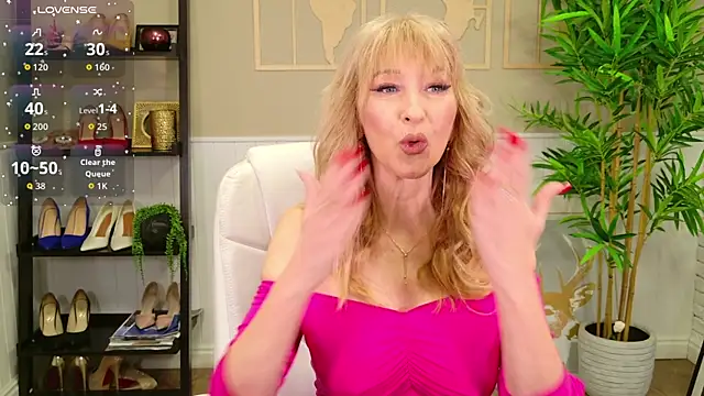 Snapshot of LadyLeea chatting on April 6, 2026, 4:46 am LadyLeea online show from April 6, 2026, 4:46 am