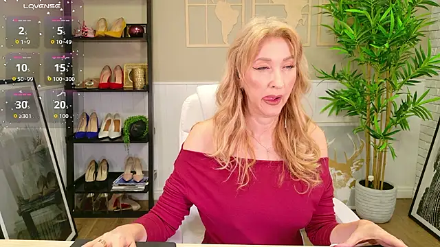 Snapshot of LadyLeea chatting on March 28, 2026, 5:52 am LadyLeea online show from March 28, 2026, 5:52 am