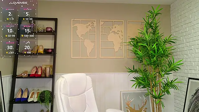 Snapshot of LadyLeea chatting on March 18, 2026, 5:54 am LadyLeea online show from March 18, 2026, 5:54 am