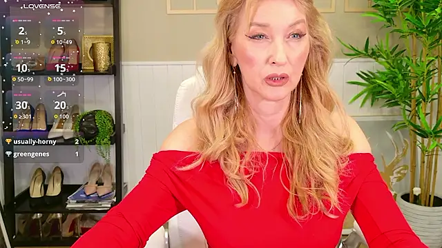 Snapshot of LadyLeea chatting on March 27, 2026, 8:59 am LadyLeea online show from March 27, 2026, 8:59 am