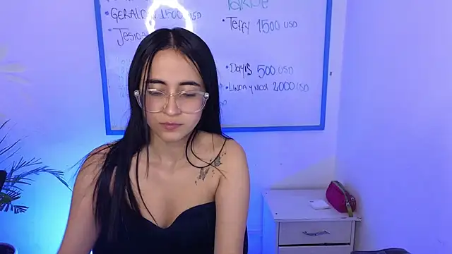 Mia Fischer online show from April 25, 2026, 9:34 pm