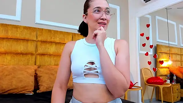 Snapshot of adarussell chatting on February 24, 2025, 4:15 pm adarussell online show from February 24, 2025, 4:15 pm