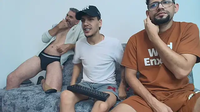 Benjamin show online show from November 18, 2025, 8:45 pm