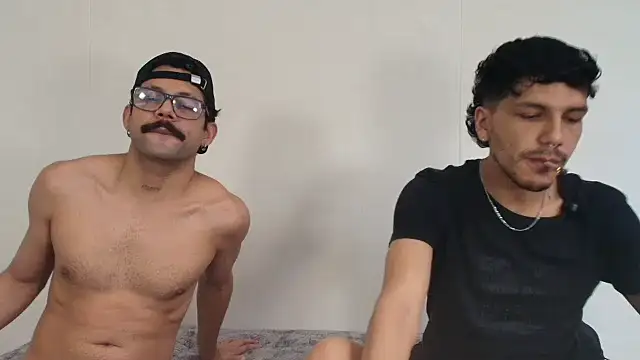 Snapshot of Benjamin_show chatting on February 10, 2026, 3:33 pm Benjamin show online show from February 10, 2026, 3:33 pm