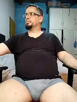 Snapshot of MrBig_2024 chatting on February 6, 2025, 9:06 pm MrBig 2024 online show from February 6, 2025, 9:06 pm