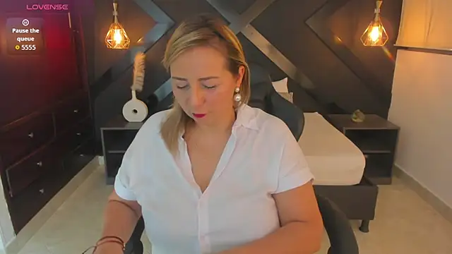 andre soto  online show from April 15, 2026, 1:44 am