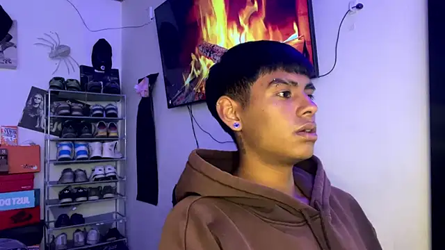  Billowy  online show from November 24, 2025, 6:08 pm