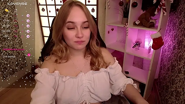 Snapshot of LianaBright chatting on January 17, 2025, 5:11 am LianaBright online show from January 17, 2025, 5:11 am