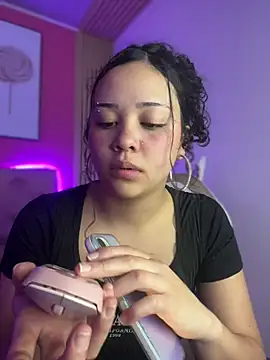 Snapshot of Paloma__LS chatting on February 17, 2025, 8:27 pm Paloma LS online show from February 17, 2025, 8:27 pm