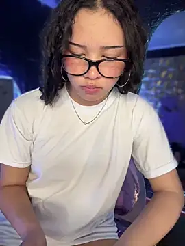Snapshot of Paloma__LS chatting on February 25, 2025, 11:37 pm Paloma LS online show from February 25, 2025, 11:37 pm