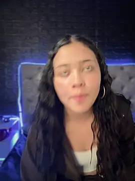 Snapshot of Paloma__LS chatting on March 21, 2025, 7:35 pm Paloma LS online show from March 21, 2025, 7:35 pm