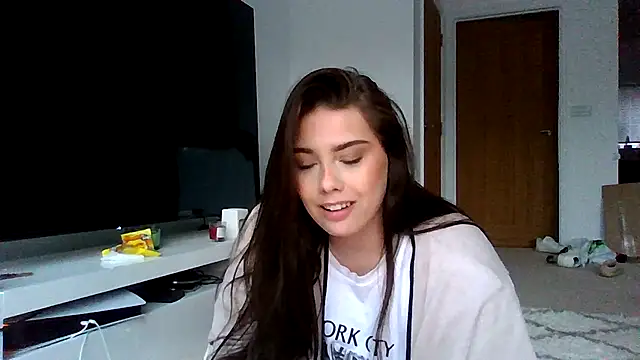 Krystal Tx online show from May 10, 2026, 7:27 pm