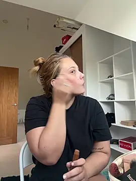 Krystal Tx online show from September 25, 2025, 7:36 am