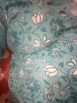 Snapshot of EeshaBhabi chatting on November 27, 2025, 2:17 pm EeshaBhabi online show from November 27, 2025, 2:17 pm